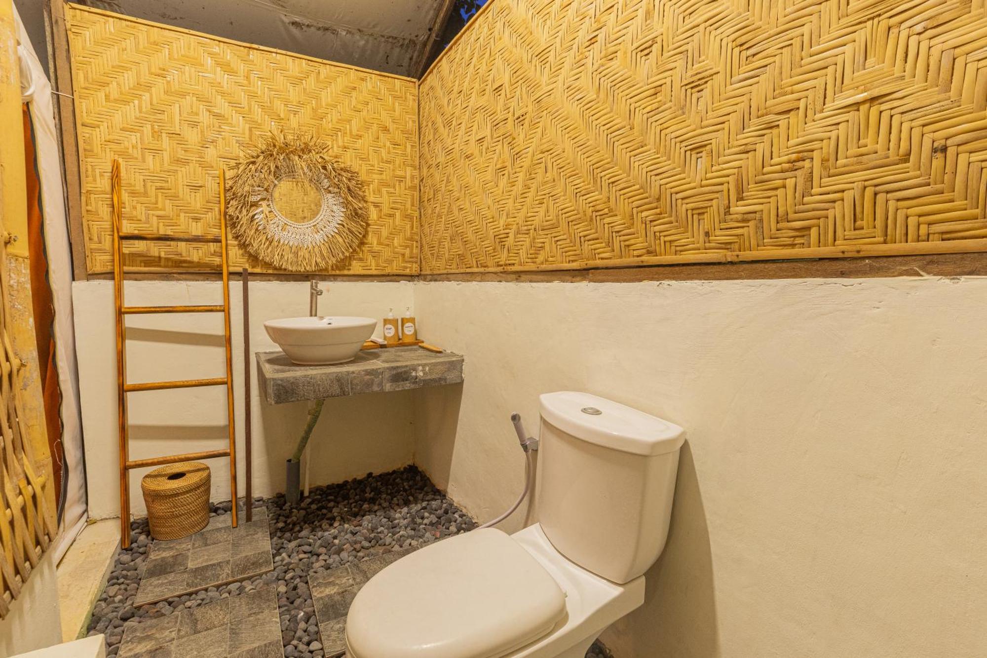 Camani Glamping Hotel Karangasem Buitenkant foto